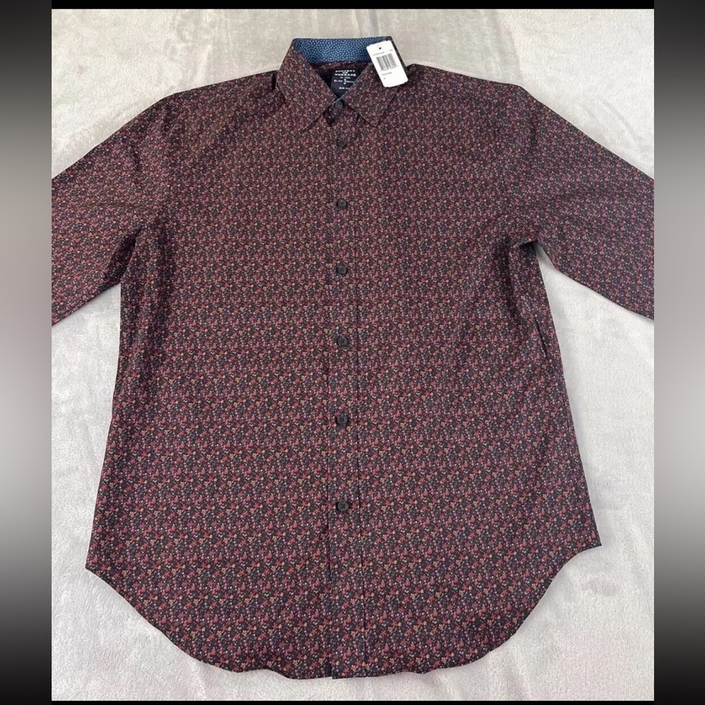 Society Of Threads Long Sleeve Slim Fit Button Up shirt size medium